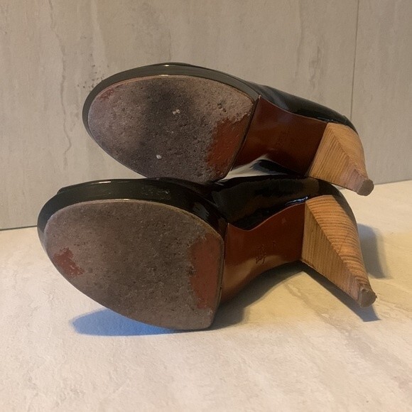 Lanvin Women's 4" Heel Black Patent Leather Platform Peep Toe Pump Heel Size 7 - Picture 5 of 12